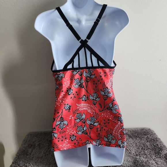 Younique womens swim top tankini swimsuit red wide X strap Medium - Picture 2 of 6
